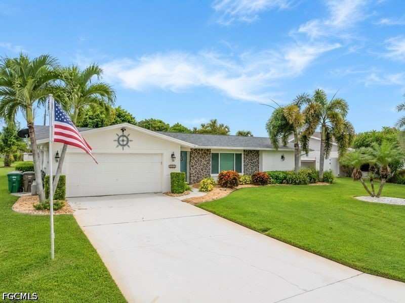3 bedroom SingleFamilyResidence at 1220 SE 22nd St, Cape Coral, Cape Coral — photo 1