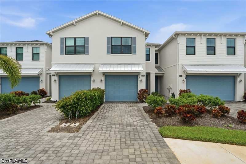 3 bedroom Townhouse at 13081 Pembroke Dr, Hamilton Place, Naples — photo 1