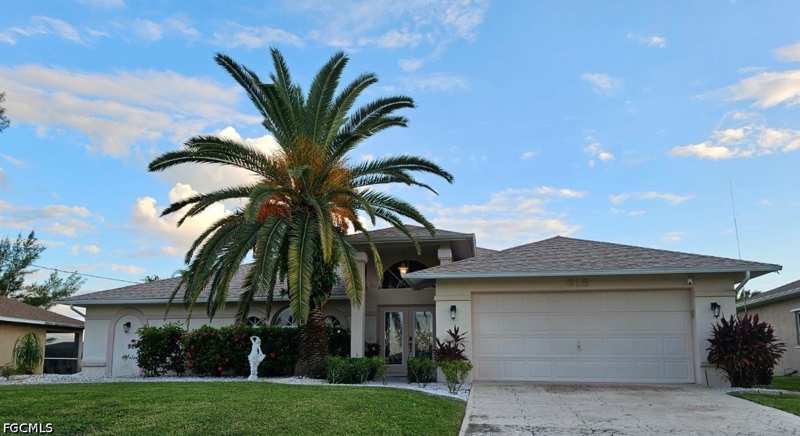 3 bedroom SingleFamilyResidence at 318 SW 28th St, Cape Coral, Cape Coral — photo 1