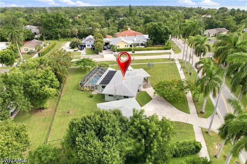 3 bedroom SingleFamilyResidence at 2741 McGregor Blvd, Poinciana Park, Fort Myers — photo 1