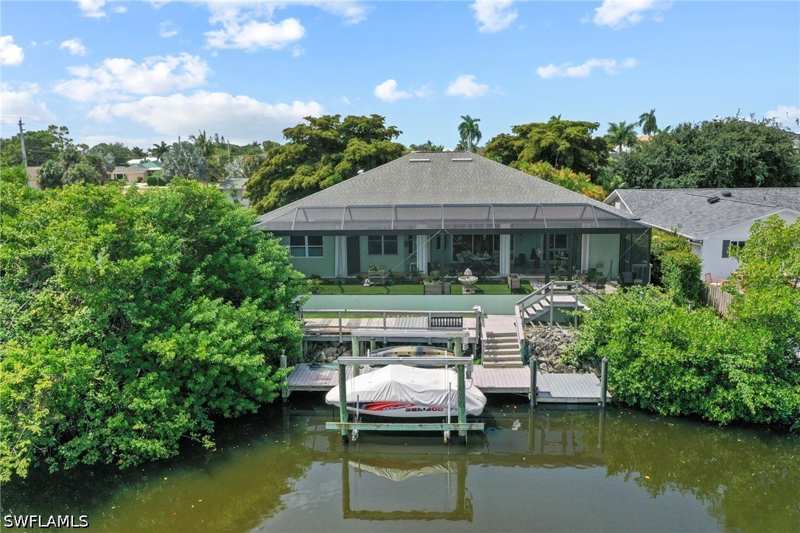 3 bedroom SingleFamilyResidence at 205 2nd St, Little Hickory Shores, Bonita Springs — photo 1