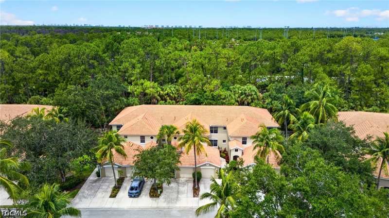 2 bedroom Condominium at 1672 Tarpon Bay Dr S 102, Neptune Bay, Naples — photo 1