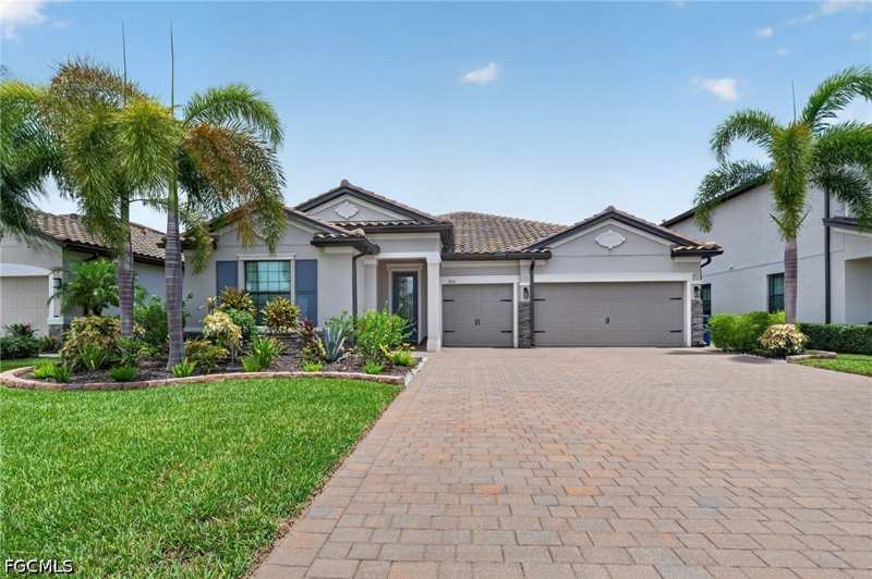 4 bedroom SingleFamilyResidence at 17624 Kinzie Ln, The Place At Corkscrew, Estero — photo 1