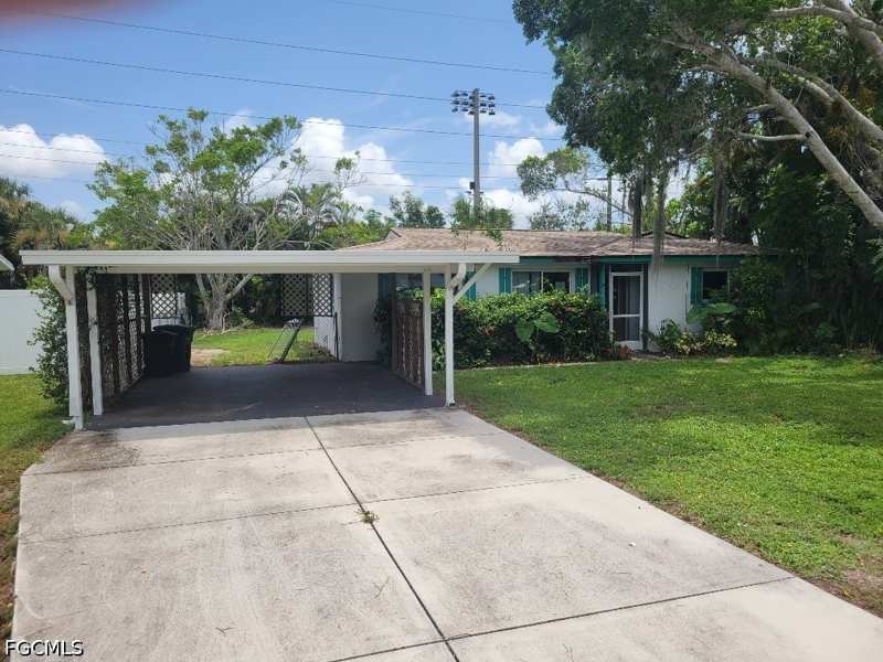 3 bedroom SingleFamilyResidence at 6683 E Tropicana Dr, Fiesta Village, Fort Myers — photo 1