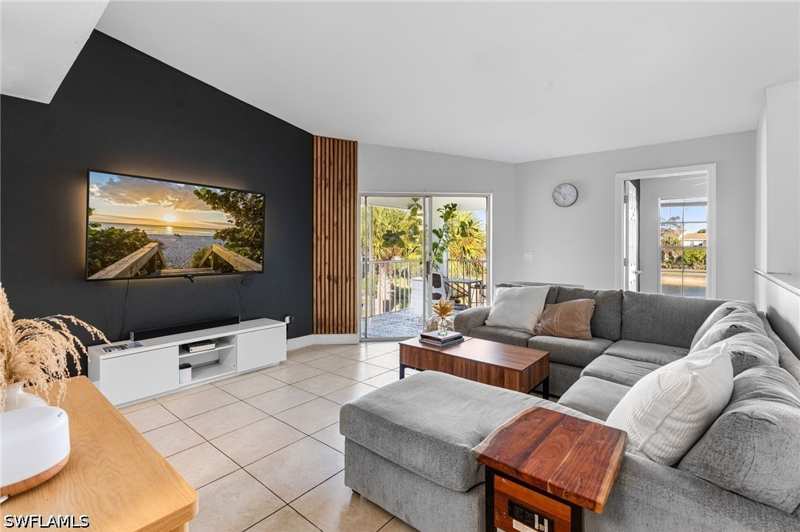 2 bedroom Condominium at 161 Santa Clara Dr 10, Granada Lakes, Naples — photo 1