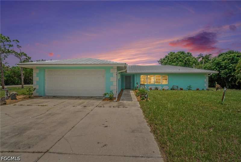 3 bedroom SingleFamilyResidence at 5791 Porpoise Rd, Pine Island Ridge, Bokeelia — photo 1
