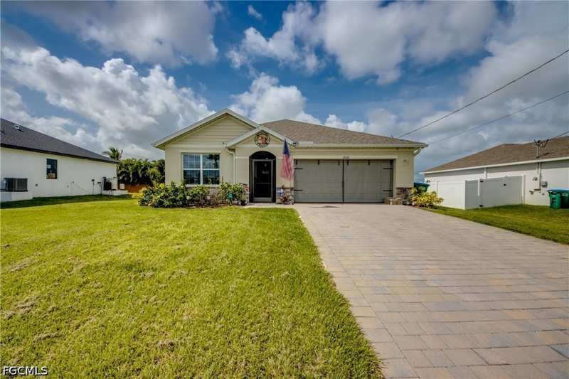 3 bedroom SingleFamilyResidence at 2532 NW 7th St, Cape Coral, Cape Coral — photo 1