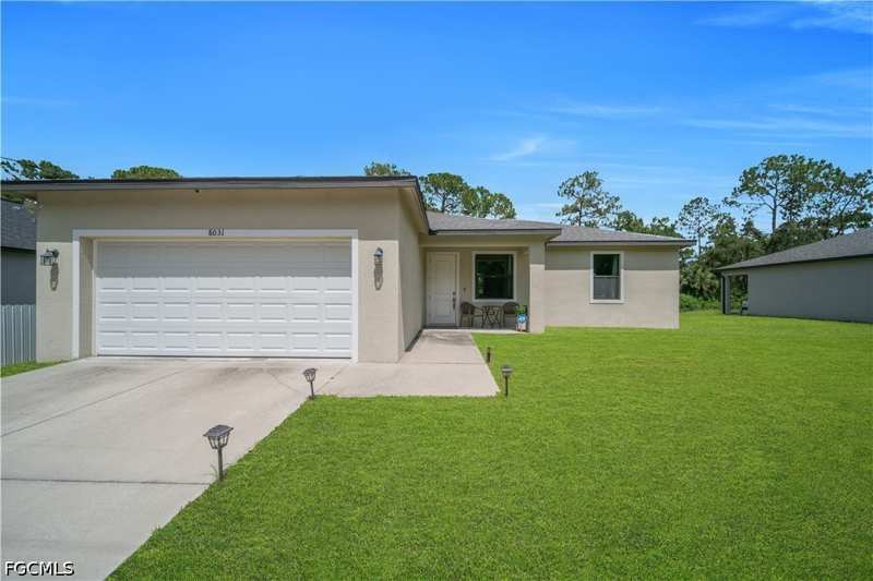 3 bedroom SingleFamilyResidence at 8031 Sandy Cir, Port Labelle, Labelle — photo 1