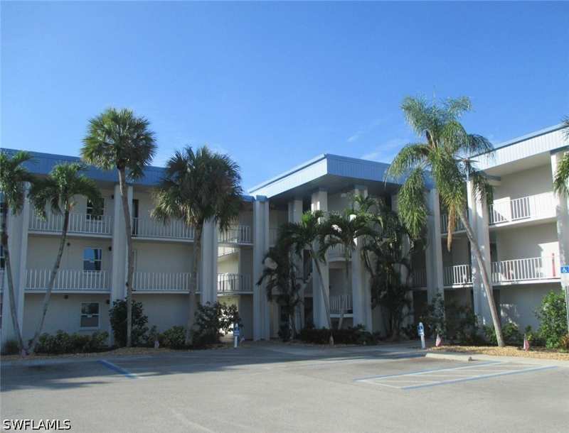 2 bedroom Condominium at 1624 Pine Valley Dr 217, Seven Lakes, Fort Myers — photo 1