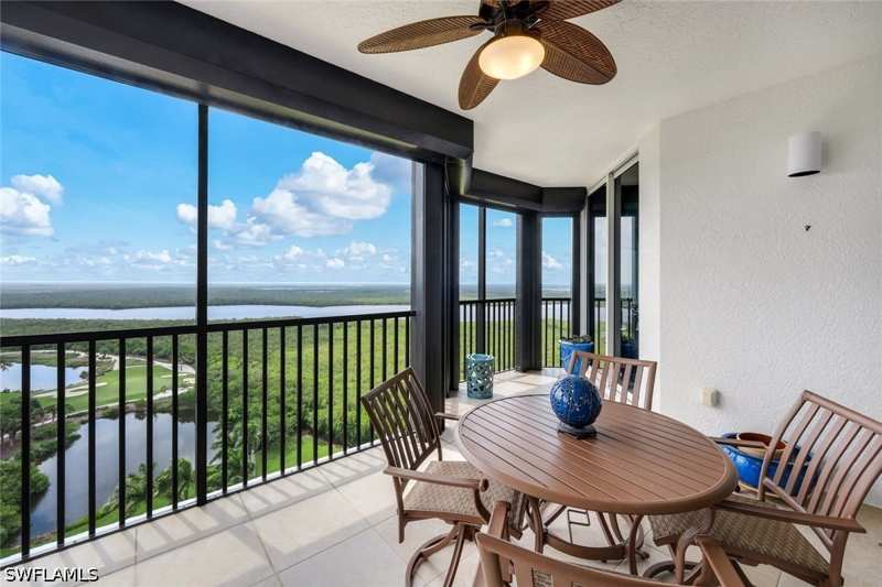 3 bedroom Condominium at 1060 Borghese Ln 1404, Aversana, Naples — photo 1