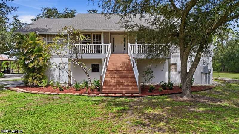4 bedroom SingleFamilyResidence at 17900 Devore Ln, Fort Myers, Fort Myers — photo 1