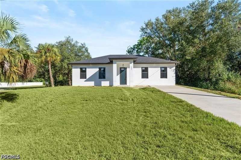 3 bedroom SingleFamilyResidence at 3501 E 10th St, Lehigh Acres, Lehigh Acres — photo 1