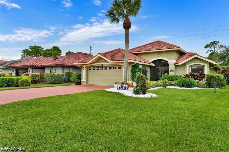 3 bedroom SingleFamilyResidence at 5866 Westbourgh Ct, Royal Wood, Naples — photo 1