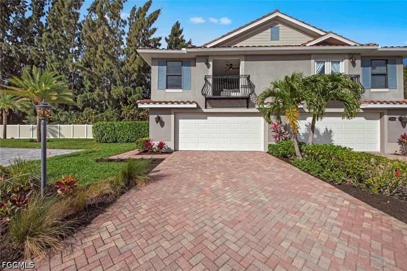1 bedroom Townhouse at 13124 Golden Palms Cir, Golden Palms Luxury Motorcoach Resort, Fort Myers — photo 1