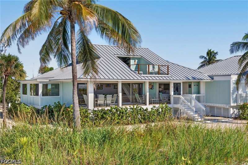 4 bedroom SingleFamilyResidence at 11 Beach Homes, Beach Homes, Captiva — photo 1