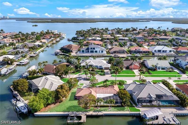 3 bedroom SingleFamilyResidence at 358 Grapewood Ct, Marco Island, Marco Island — photo 1
