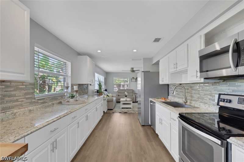 2 bedroom SingleFamilyResidence at 862 95th Ave N, Naples Park, Naples — photo 1