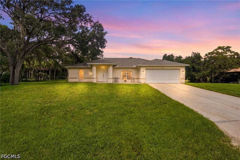 3 bedroom SingleFamilyResidence at 18371 Slater Rd, North Fort Myers, North Fort Myers — photo 1