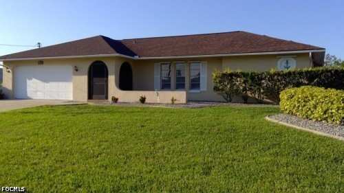 3 bedroom SingleFamilyResidence at 1124 SE 29th St, Cape Coral, Cape Coral — photo 1