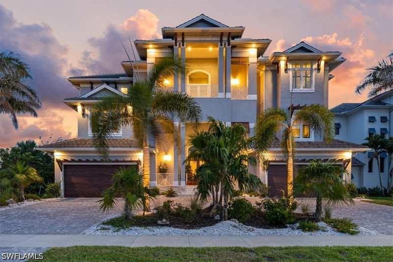 5 bedroom SingleFamilyResidence at 564 Spinnaker Dr, Tigertail, Marco Island — photo 1