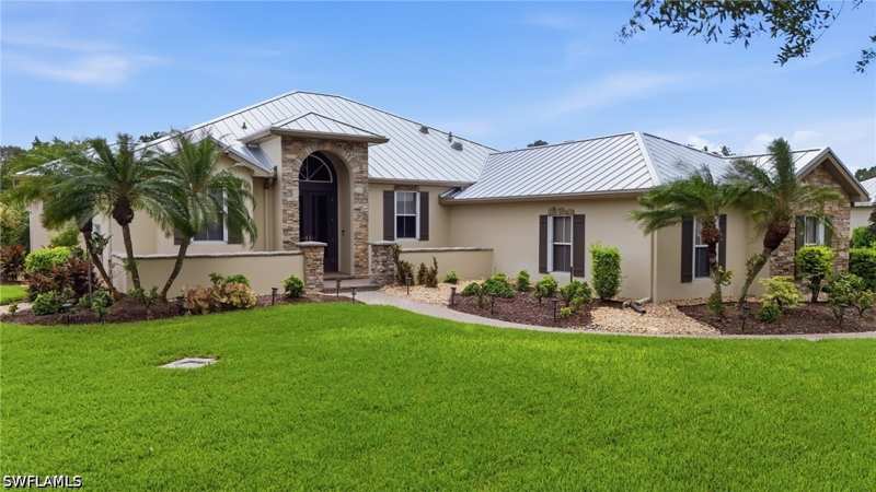 4 bedroom SingleFamilyResidence at 4651 Castalia Ct, Horse Creek, Fort Myers — photo 1