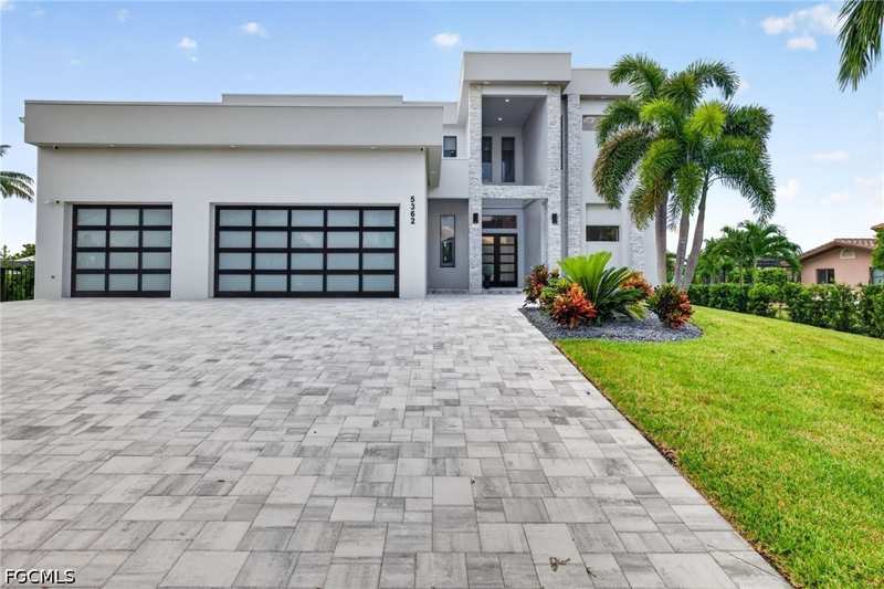 5 bedroom SingleFamilyResidence at 5362 Mayfair Ct, Cape Coral, Cape Coral — photo 1