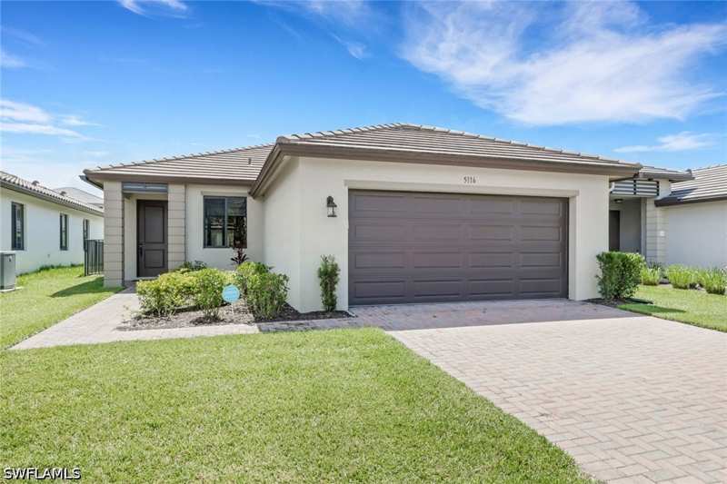 2 bedroom SingleFamilyResidence at 5116 Isidora Ln, Maple Ridge, Immokalee — photo 1