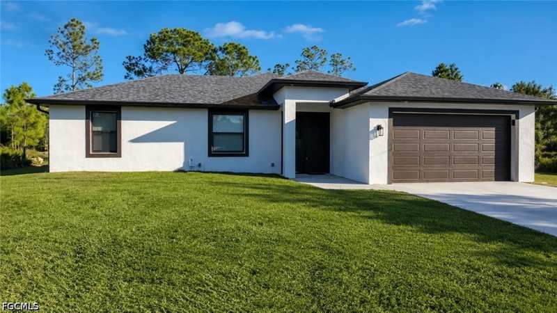 3 bedroom SingleFamilyResidence at 2906 37th St W, Lehigh Acres, Lehigh Acres — photo 1