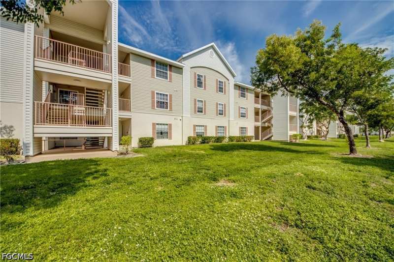 2 bedroom Condominium at 1761 Four Mile Cove Pkwy 513, Coral Cove, Cape Coral — photo 1