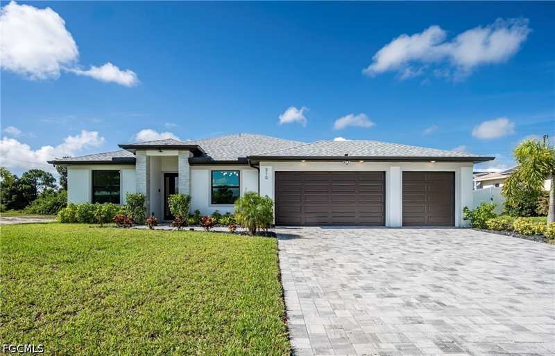 4 bedroom SingleFamilyResidence at 310 NW 14th St, Cape Coral, Cape Coral — photo 1