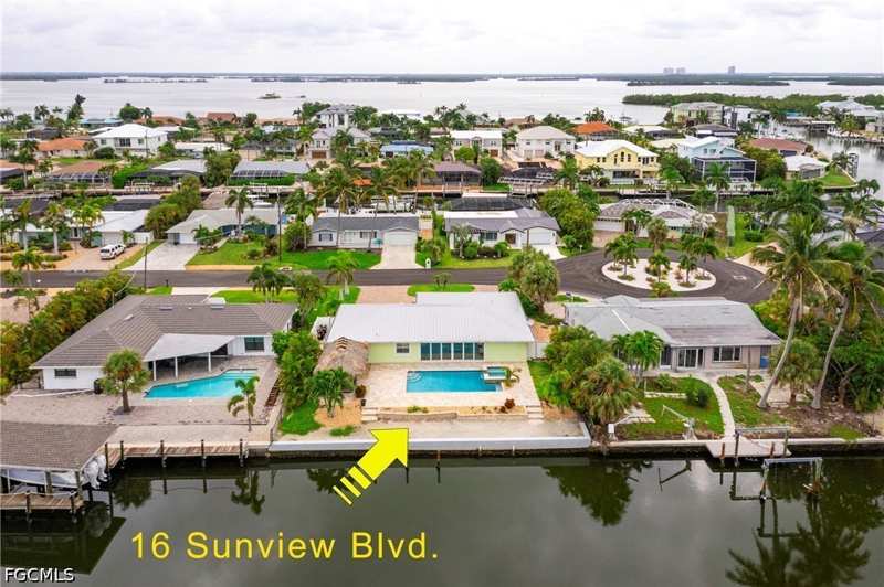 3 bedroom SingleFamilyResidence at 16 Sunview Blvd, Fairview Isles, Fort Myers Beach — photo 1