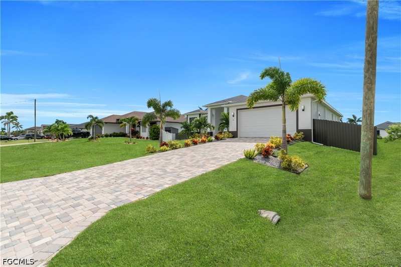 3 bedroom SingleFamilyResidence at 6 SW 37th Ave, Cape Coral, Cape Coral — photo 1