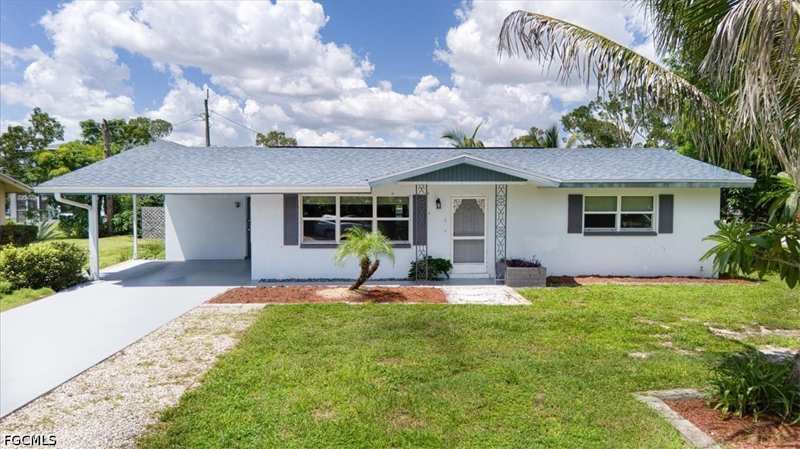 2 bedroom SingleFamilyResidence at 2373 Chandler Ave, Fort Myers Villas, Fort Myers — photo 1
