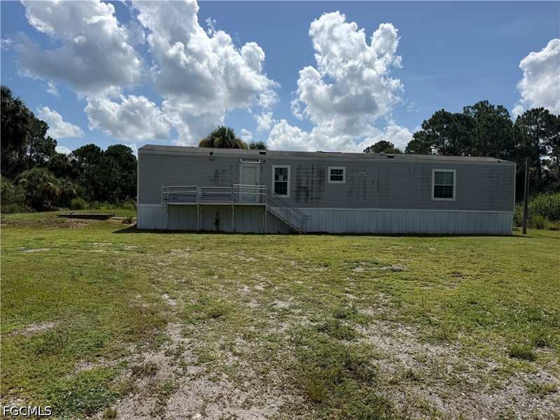 2 bedroom ManufacturedHome at 445 S Quebrada St, Montura Ranch Estates, Clewiston — photo 1