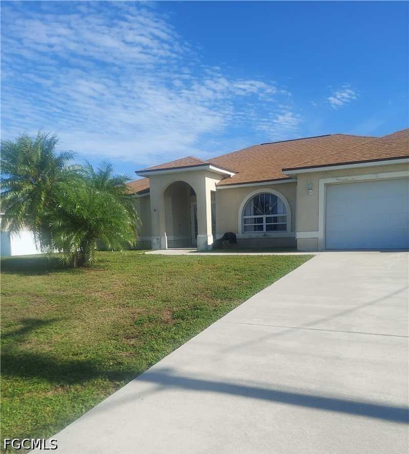 3 bedroom SingleFamilyResidence at 1713 NE 38th Ter, Cape Coral, Cape Coral — photo 1