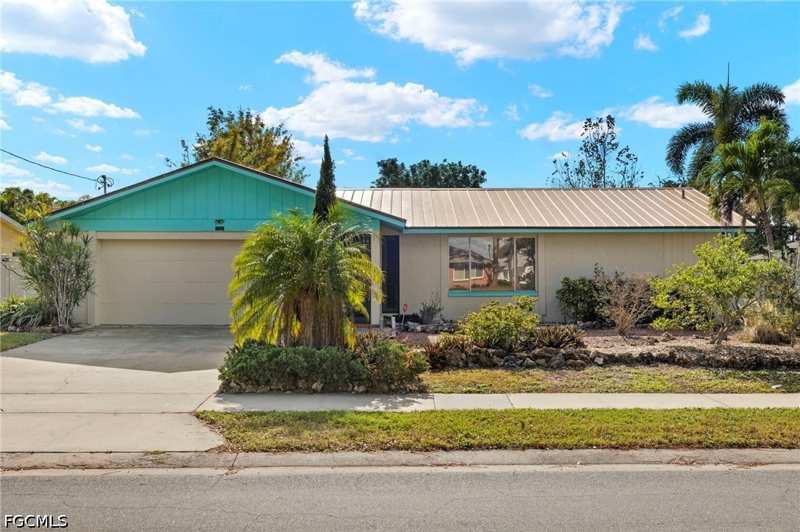 3 bedroom SingleFamilyResidence at 4380 Saint Clair Ave W, Cape Coral, North Fort Myers — photo 1