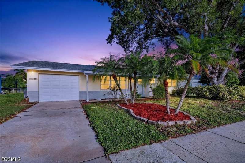 3 bedroom SingleFamilyResidence at 4431 N Atlantic Cir, North Fort Myers, North Fort Myers — photo 1