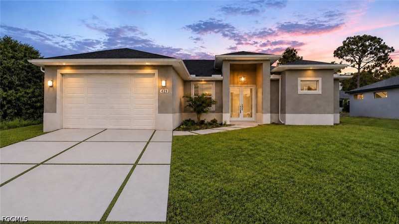 3 bedroom SingleFamilyResidence at 350 Radford Ave, Lehigh Acres, Lehigh Acres — photo 1
