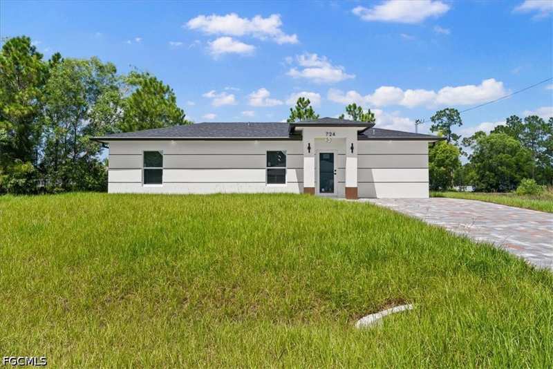 3 bedroom SingleFamilyResidence at 724 Anaconda Ave S, Lehigh Acres, Lehigh Acres — photo 1