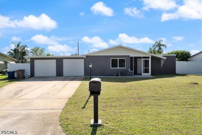 3 bedroom SingleFamilyResidence at 347 Beachwood Ave, Lehigh Acres, Lehigh Acres — photo 1
