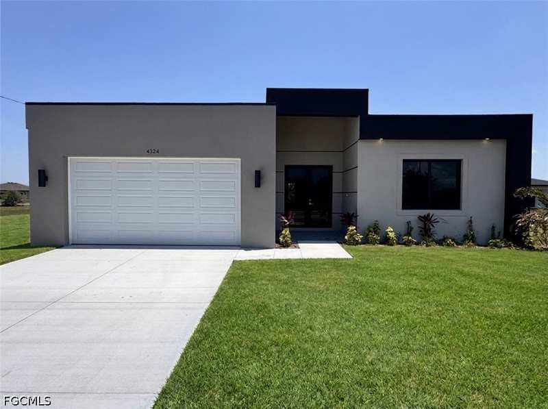 4 bedroom SingleFamilyResidence at 4324 Jacaranda Pkwy W, Cape Coral, Cape Coral — photo 1