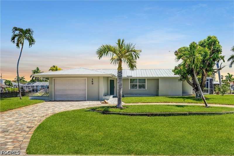 3 bedroom SingleFamilyResidence at 140 Egret St, Sandpiper Village, Fort Myers Beach — photo 1