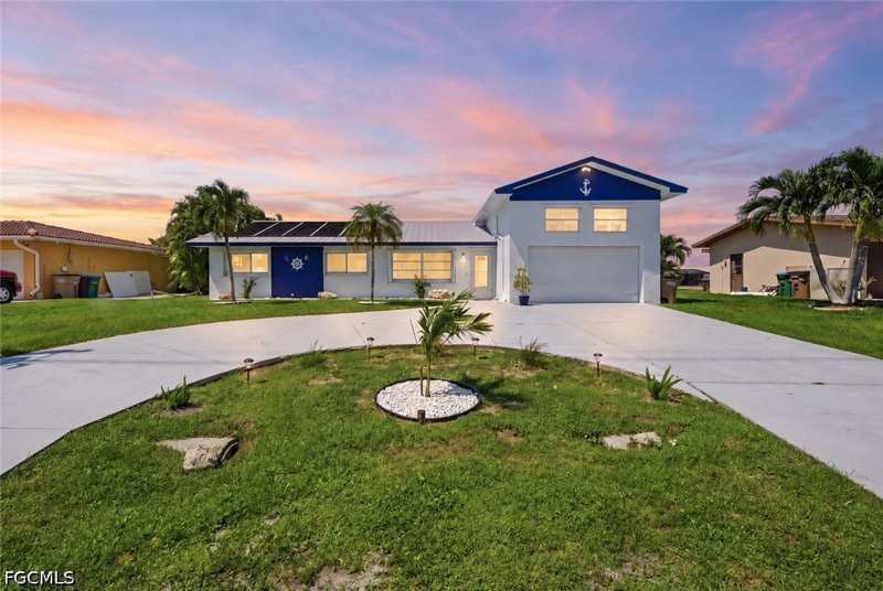 4 bedroom SingleFamilyResidence at 1421 SE 29th Ter, Cape Coral, Cape Coral — photo 1