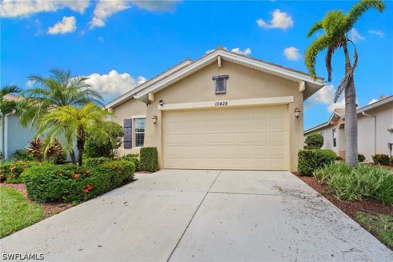 3 bedroom SingleFamilyResidence at 10428 Materita Dr, Materita, Fort Myers — photo 1