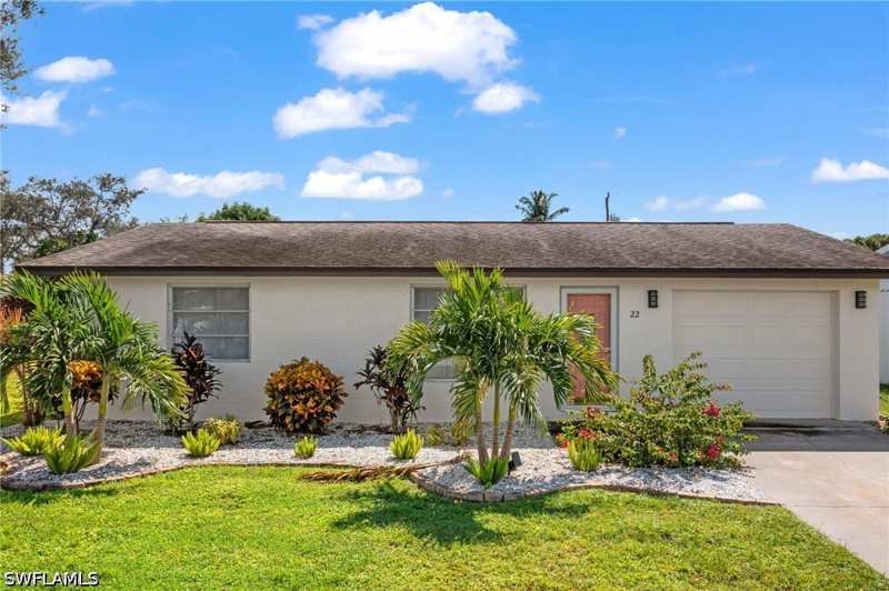 2 bedroom SingleFamilyResidence at 22 3rd St, Bonita Shores, Bonita Springs — photo 1