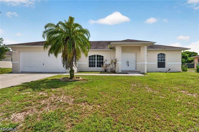3 bedroom SingleFamilyResidence at 228 Ambury St, Lehigh Acres, Fort Myers — photo 1