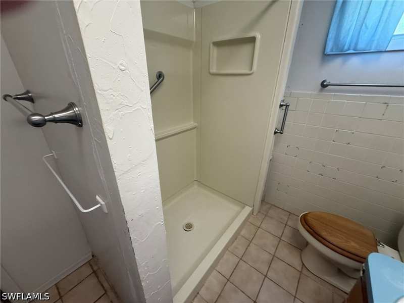 4 bedroom SingleFamilyResidence at 12374 Fourth St, Fort Myers Shores, Fort Myers — photo 1
