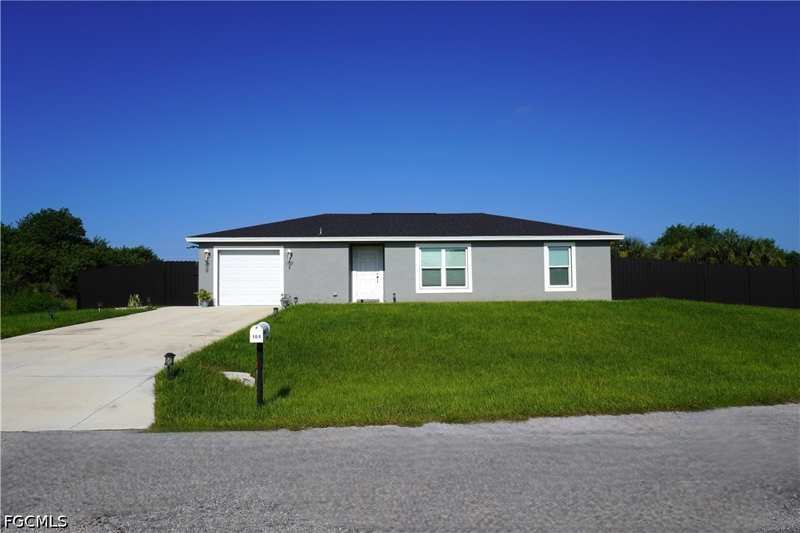 3 bedroom SingleFamilyResidence at 108 Dublin Cir, Banyan Village, Labelle — photo 1