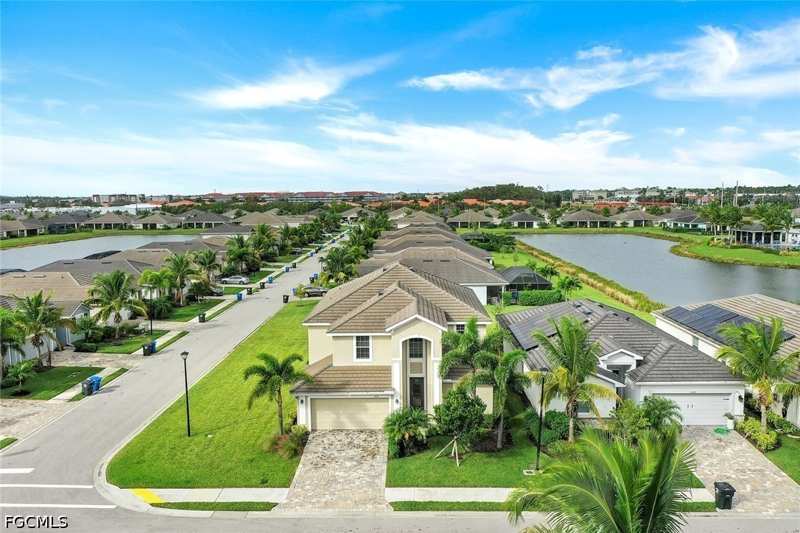 5 bedroom SingleFamilyResidence at 4234 Bluegrass Dr, Castalina, Fort Myers — photo 1