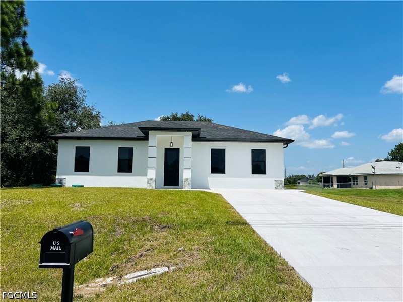 4 bedroom SingleFamilyResidence at 3705 E 15th St, Lehigh Acres, Lehigh Acres — photo 1